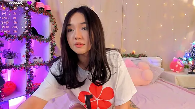 Snapshot of Lin_kun chatting on 15, 12, 2024 Lin kun online show from 15, 12, 2024