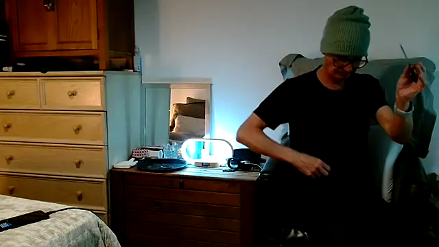ImYourXtoy online show from 19, 5, 2026