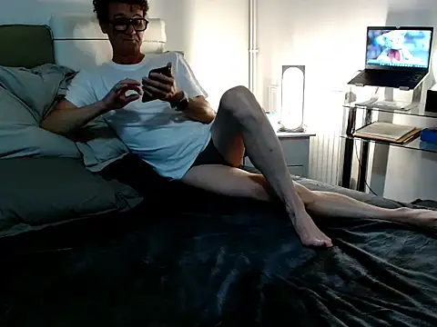 ImYourXtoy online show from 3, 8, 2026