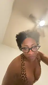 Snapshot of wynterheat chatting on 21, 1, 2025 wynterheat online show from 21, 1, 2025