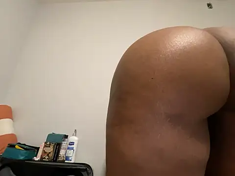 Snapshot of wynterheat chatting on 16, 2, 2025 wynterheat online show from 16, 2, 2025