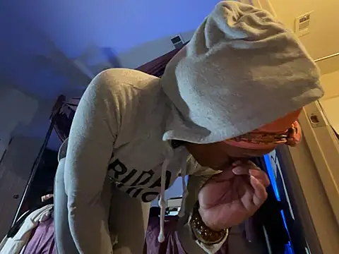 Snapshot of wynterheat chatting on 18, 3, 2025 wynterheat online show from 18, 3, 2025