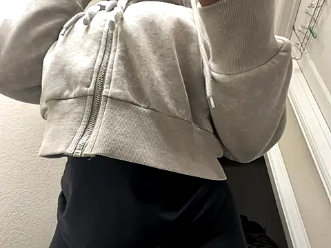 Snapshot of wynterheat chatting on 1, 11, 2025 wynterheat online show from 1, 11, 2025