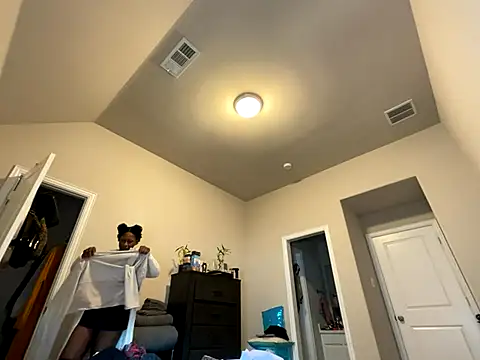 Snapshot of wynterheat chatting on 5, 11, 2025 wynterheat online show from 5, 11, 2025