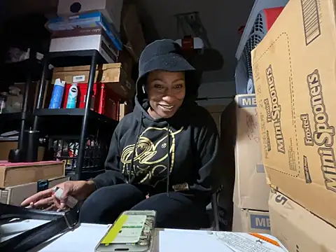 Snapshot of wynterheat chatting on 12, 11, 2025 wynterheat online show from 12, 11, 2025