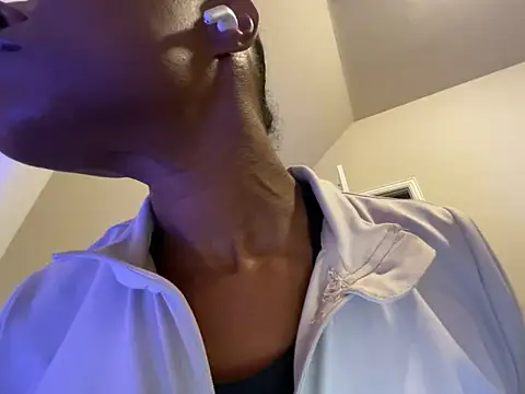 Snapshot of wynterheat chatting on 16, 11, 2025 wynterheat online show from 16, 11, 2025