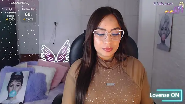 Snapshot of Paulina_627 chatting on 25, 5, 2026 Paulina 627 online show from 25, 5, 2026
