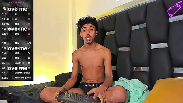 RyanRizzo online show from 6, 3, 2025