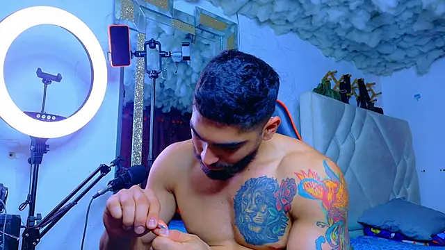 Rich boy01 online show from 18, 4, 2026