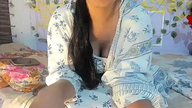 aarjulove online show from 25, 4, 2026