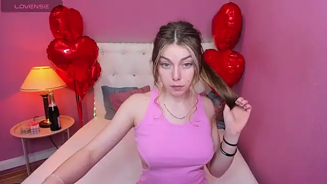 MollyMeltorr online show from 14, 2, 2025