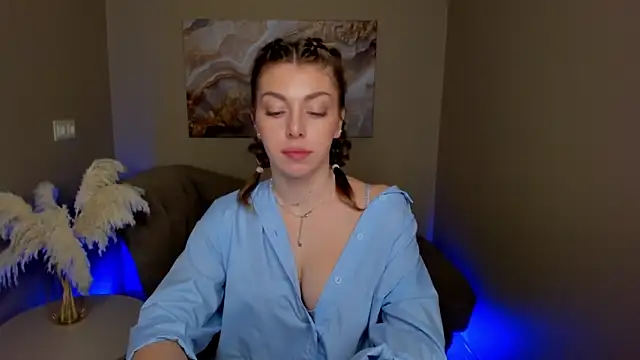 MollyMeltorr online show from 10, 10, 2025