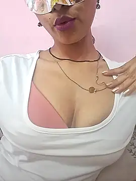 Snapshot of Nandinip2706 chatting on 23, 5, 2026 Nandinip2706 online show from 23, 5, 2026