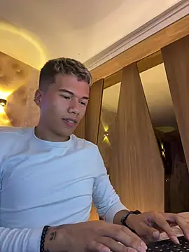 Logan smith1 online show from 7, 2, 2025