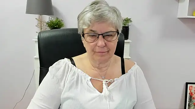 IrisDream online show from 18, 6, 2026
