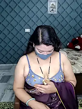 Cute-Raashii online show from 3, 3, 2025