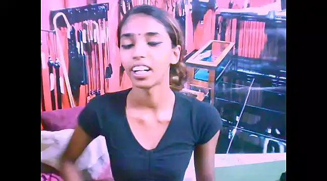 IndianSexySlender online show from 18, 3, 2025