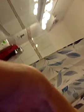 Snapshot of Josephine_LIVE chatting on 1, 11, 2025 Josephine LIVE online show from 1, 11, 2025