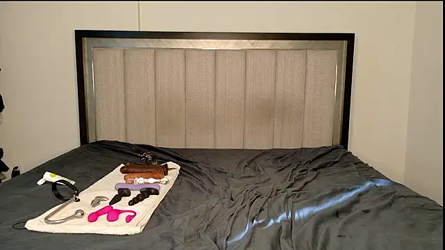 Snapshot of misscatxo chatting on 1, 2, 2025 misscatxo online show from 1, 2, 2025