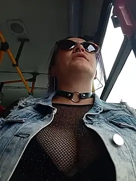 sophie banger online show from 20, 4, 2026