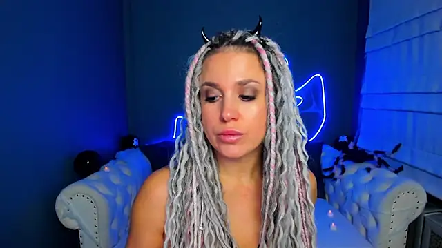 rock n roxy online show from 1, 11, 2025