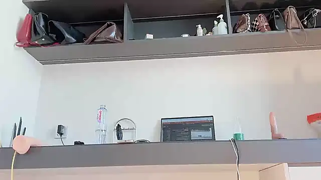 Krismil3 online show from 12, 9, 2025