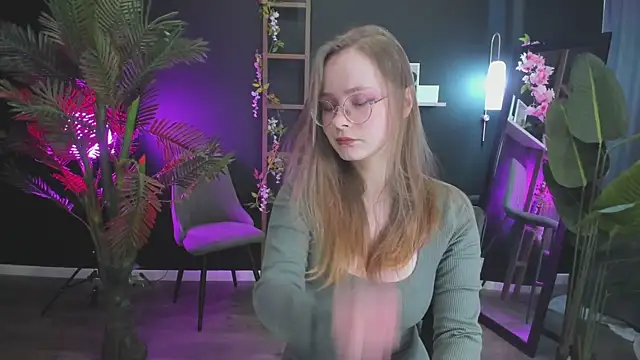 Snapshot of CassieCool chatting on 25, 1, 2025 CassieCool online show from 25, 1, 2025