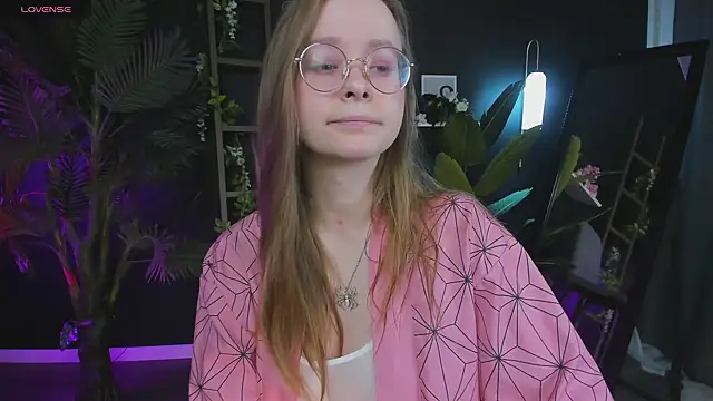 Snapshot of CassieCool chatting on 21, 2, 2025 CassieCool online show from 21, 2, 2025