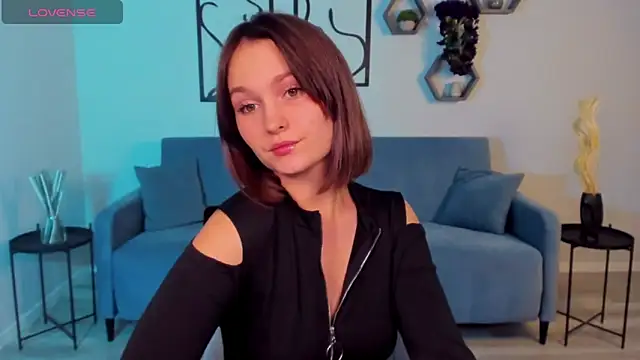 BritnieCute online show from 18, 11, 2025