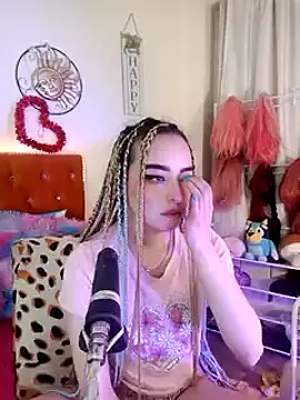 Snapshot of Yennastone chatting on 1, 1, 2025 Yennastone online show from 1, 1, 2025