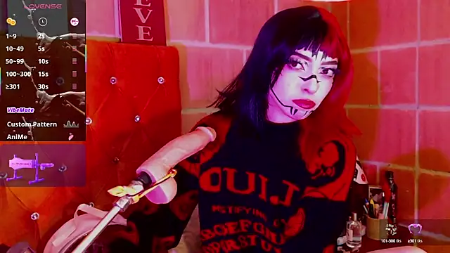 Snapshot of Yennastone chatting on 7, 10, 2025 Yennastone online show from 7, 10, 2025