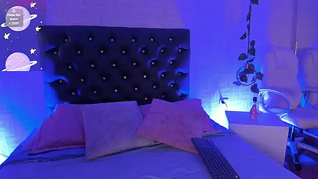 ZoeHarris online show from 10, 2, 2026