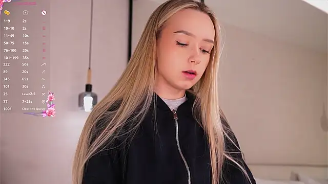 HollisBeckett online show from 21, 4, 2026