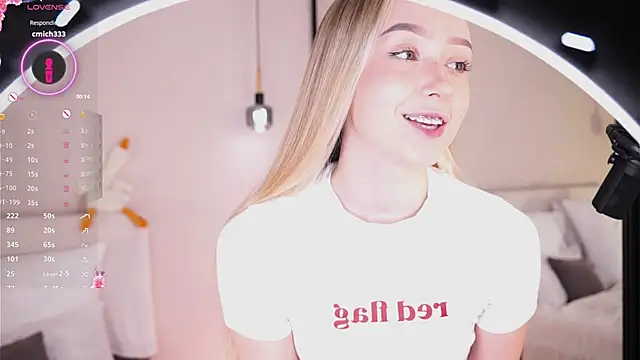 HollisBeckett online show from 26, 4, 2026