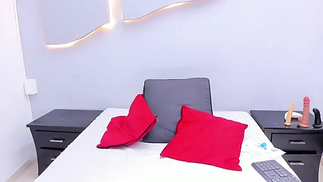 CarlieLyn online show from 23, 4, 2026