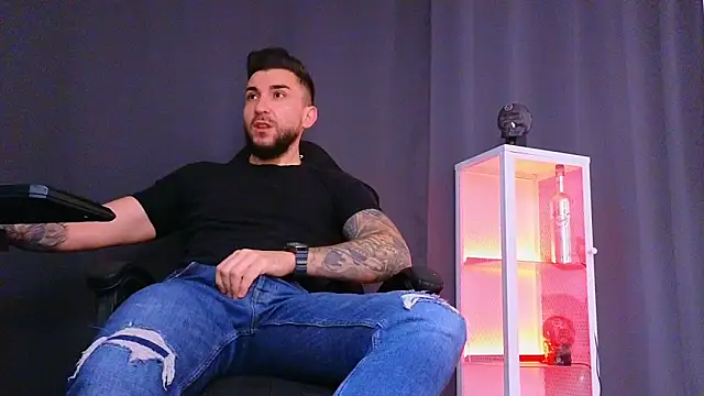 MightyAaron66 online show from 18, 2, 2025