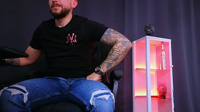 MightyAaron66 online show from 26, 2, 2025