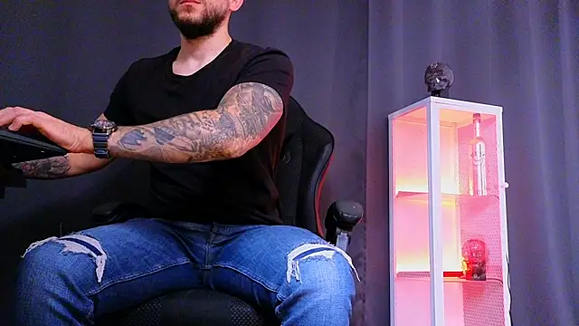 MightyAaron66 online show from 1, 3, 2025