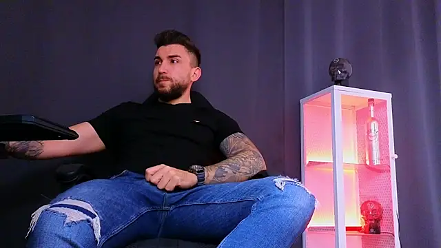 MightyAaron66 online show from 4, 3, 2025