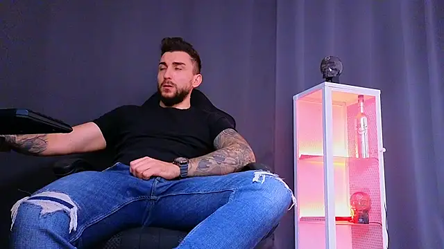 MightyAaron66 online show from 10, 3, 2025