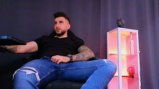 MightyAaron66 online show from 12, 3, 2025