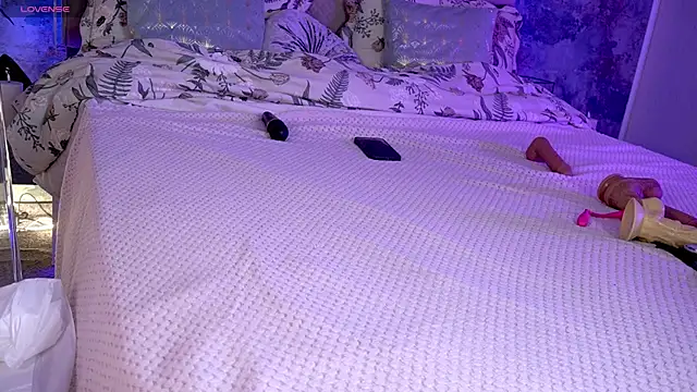 KiraRoxx online show from 21, 4, 2026