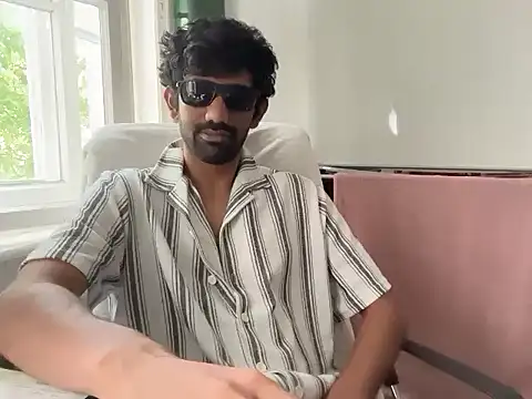 Snapshot of dominanthubby chatting on 4, 6, 2026 dominanthubby online show from 4, 6, 2026
