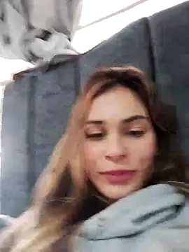 cuteluci  online show from 19, 2, 2025