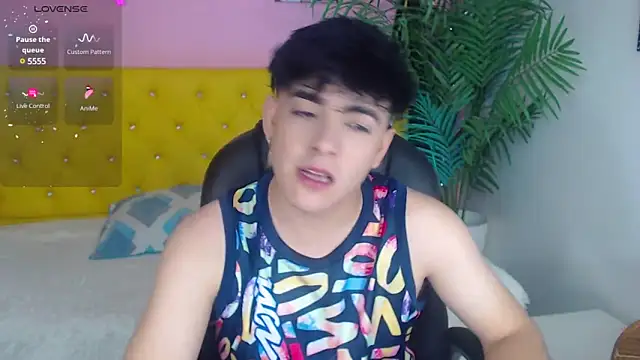 nolan twink1 online show from 28, 2, 2025