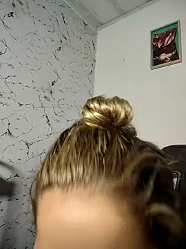 LaurenWelly  online show from 14, 11, 2025