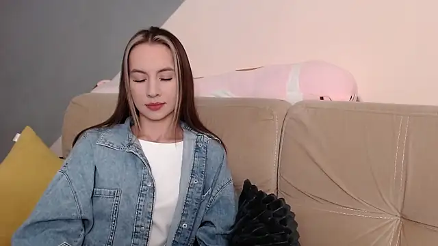 Snapshot of AmbrielHailey chatting on 18, 10, 2025 AmbrielHailey online show from 18, 10, 2025