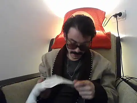 Snapshot of kallaviz chatting on 4, 4, 2026 kallaviz online show from 4, 4, 2026