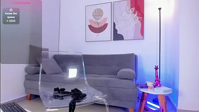 sofiiajones online show from 19, 4, 2026