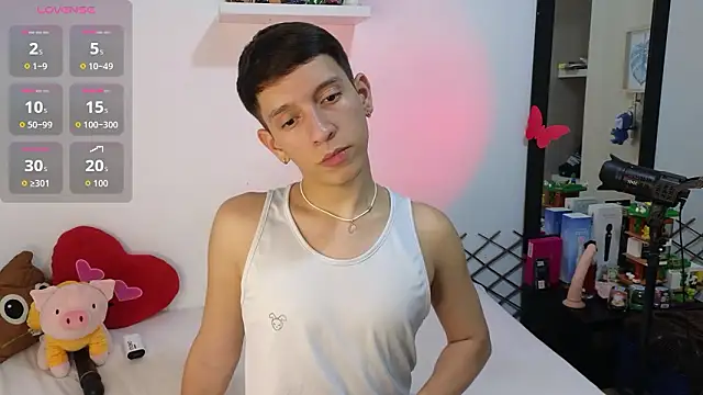 Snapshot of milky__boy_ chatting on 5, 2, 2026 milky boy online show from 5, 2, 2026